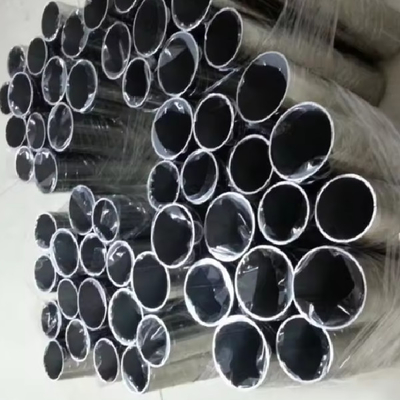 304 pipa stainless steel dengan permukaan yang dapat disesuaikan untuk kebutuhan estetika dan fungsional