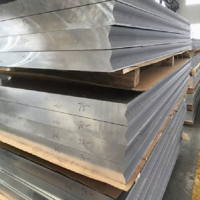 Lembar Plat Aluminium Perak 500-6000mm Panjang Teknologi Pengolahan Hot Rolling